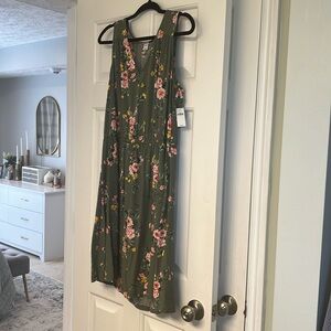 Old Navy v-neck swing dress